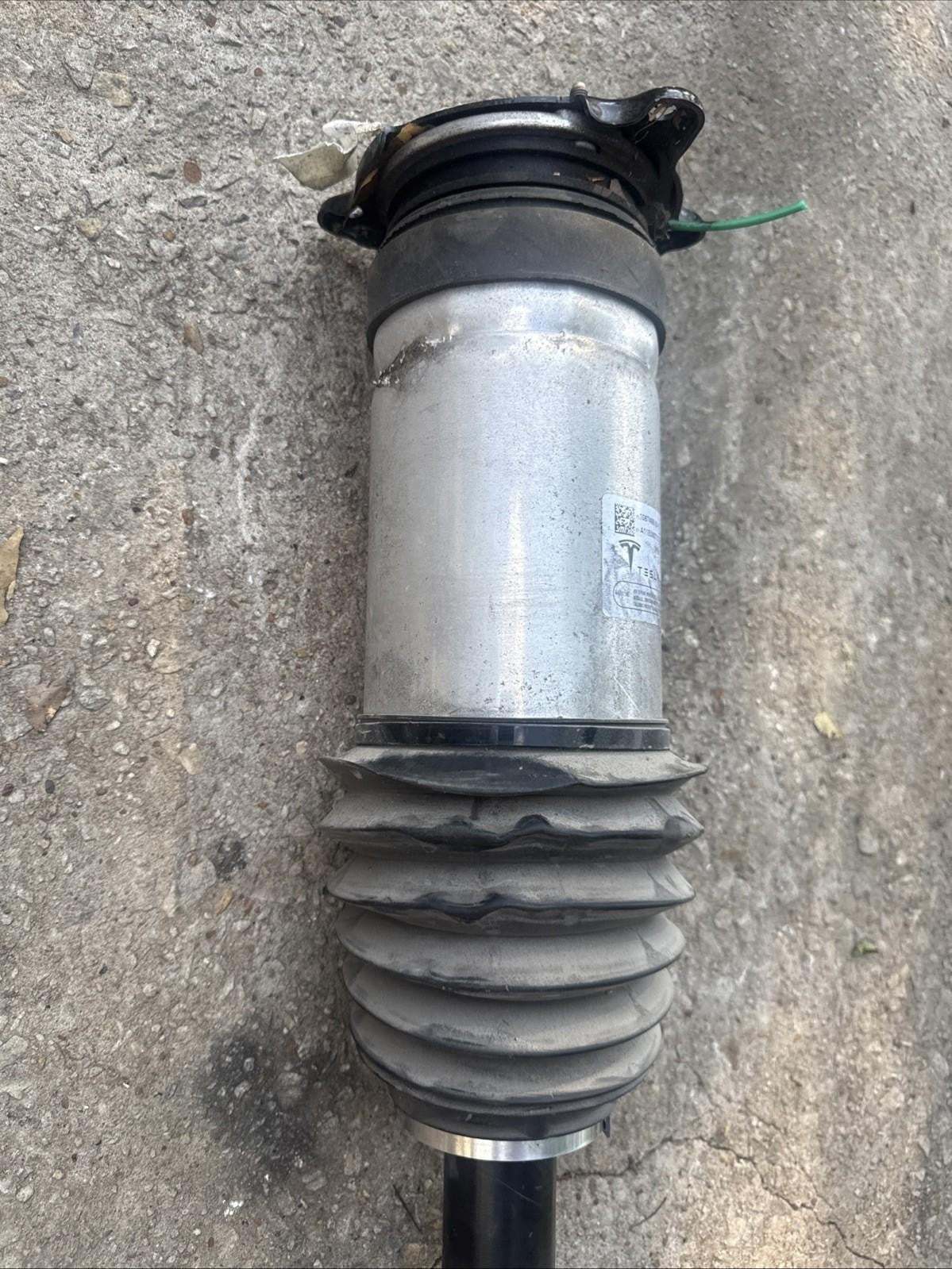 ♦️ 16-20 Model S Rear Right Suspension Spring Shock Absorber OEM, 1067466-00-C