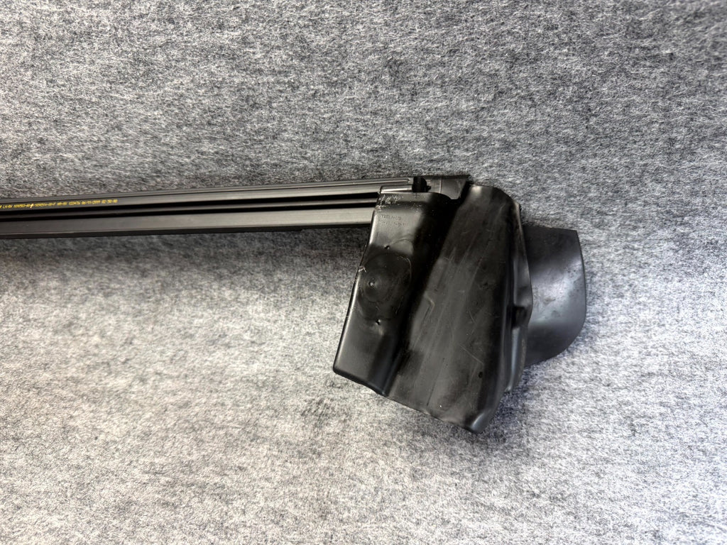 ♦️2017-2023 TESLA MODEL 3 REAR RIGHT SIDE DOOR WEATHER STRIPPING OEM, 109050400F