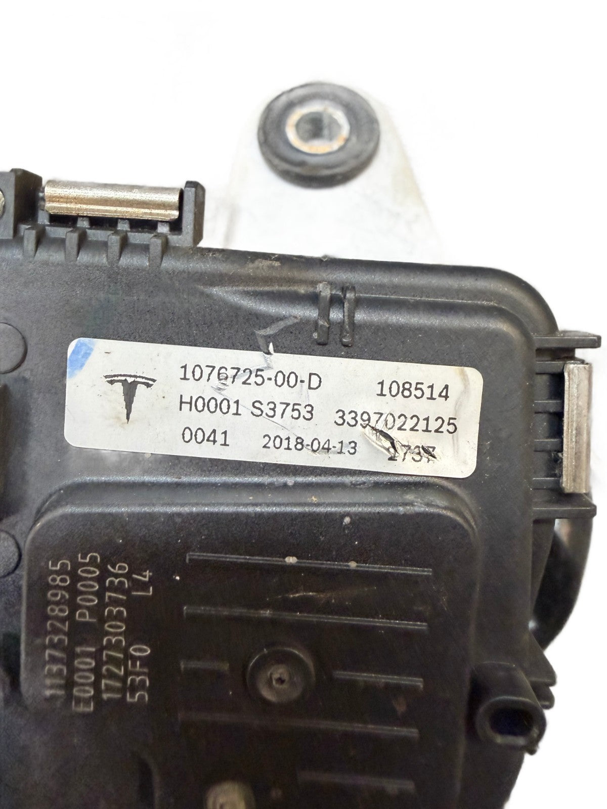 2017-2023 Tesla Model 3 M3 Front Windshield Wiper Motor 1076725-00-D