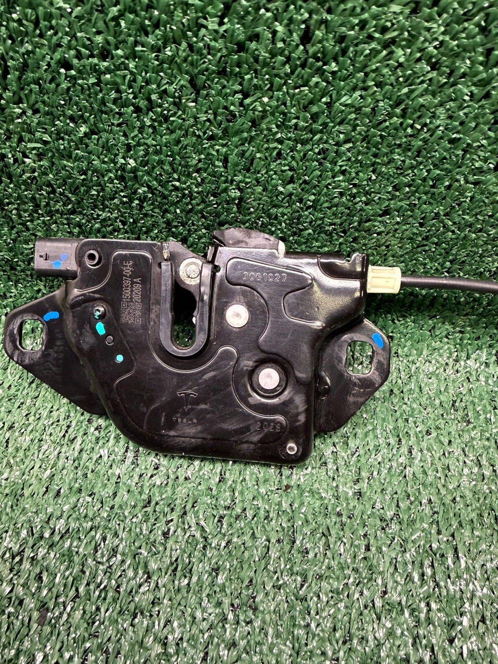 ♦️2020-2024 TESLA MODEL Y/3 FRONT HOOD LATCH LOCK ACTUATOR OEM, 1500397-00-E