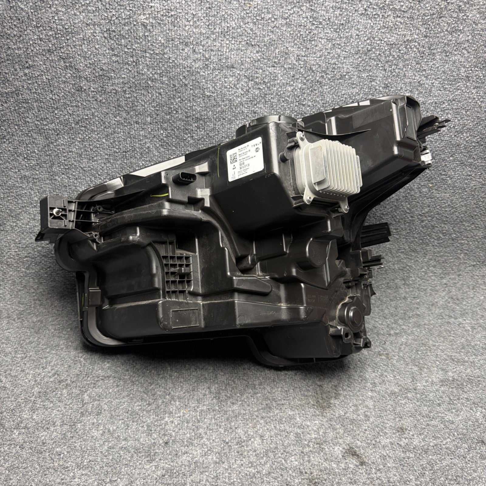 2025-2026 Tesla Model Y Juniper Right Side Headlight 1918348-00-D OEM