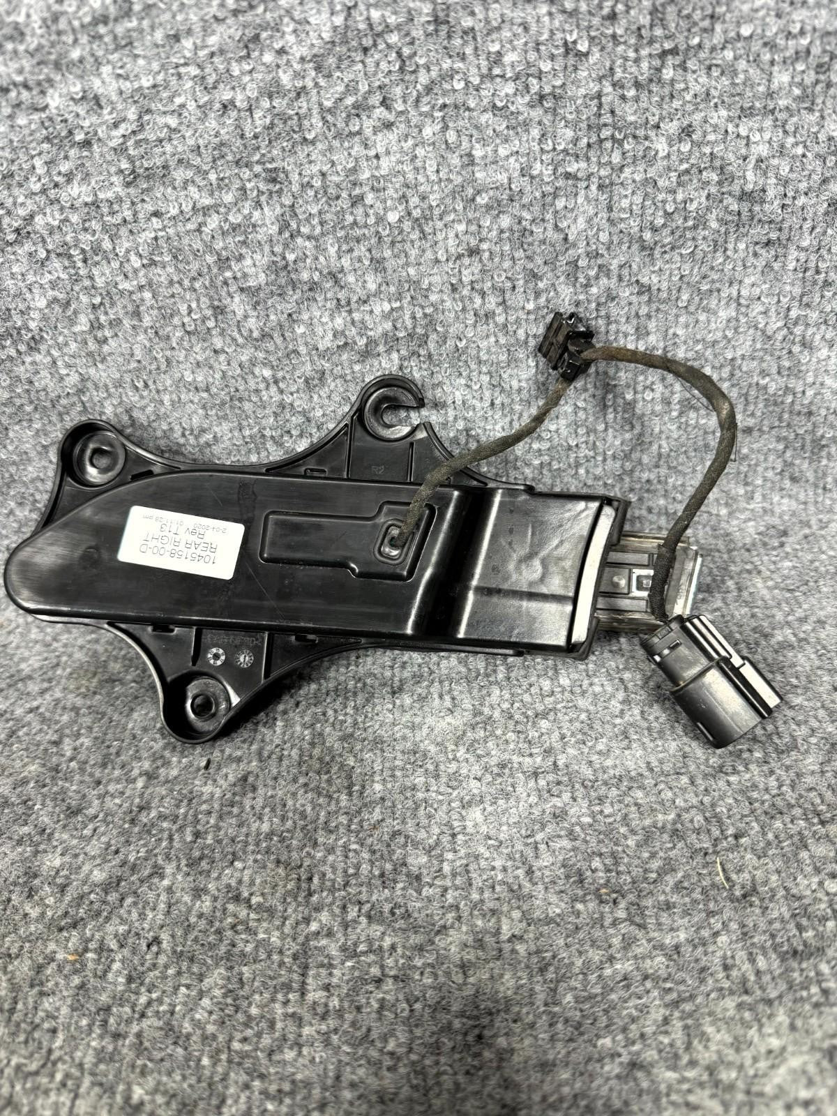 2016-2020 Tesla Model X Rear Right Side Exterior Door Handle OEM, 1045158-00-D