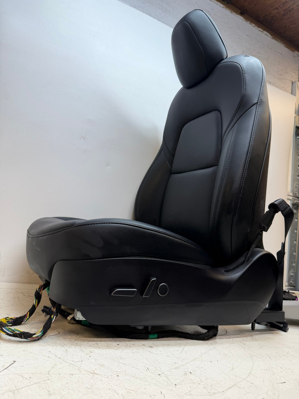 2017-2023 Tesla Model 3 Front Left Driver Side 1st Row Seat Black OEM