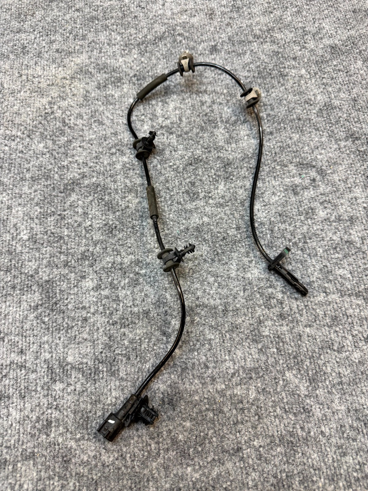 2017-2023 TESLA MODEL Y FRONT ANTI-LOCK ABS WHEEL SPEED SENSOR OEM, 1188761-00-A