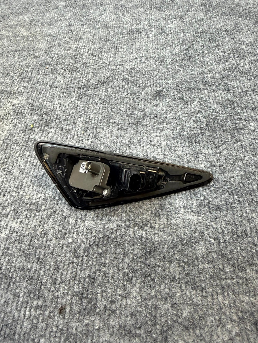2020-2024 TESLA MODEL Y RIGHT SIDE REPEATER TURN SIGNAL CAMERA OEM, 1495865-20-G