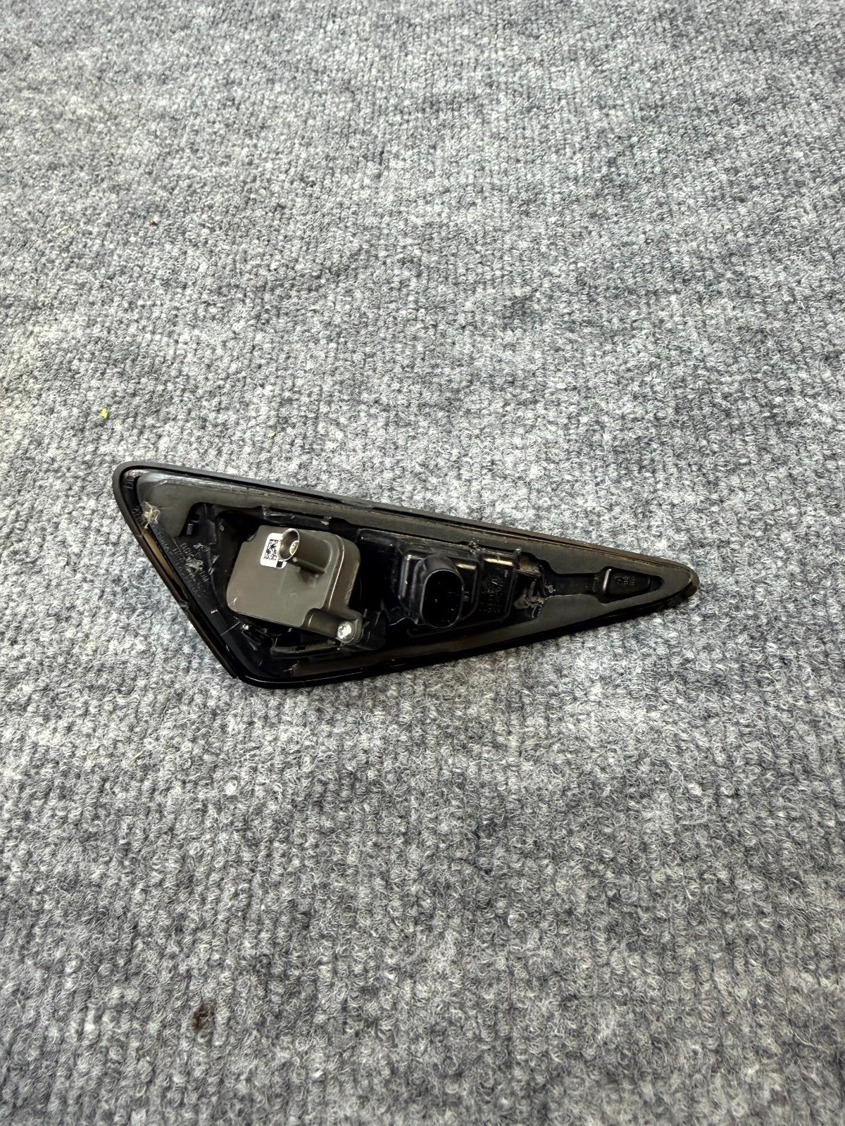 2020-2024 TESLA MODEL Y RIGHT SIDE REPEATER TURN SIGNAL CAMERA OEM, 1495865-20-G