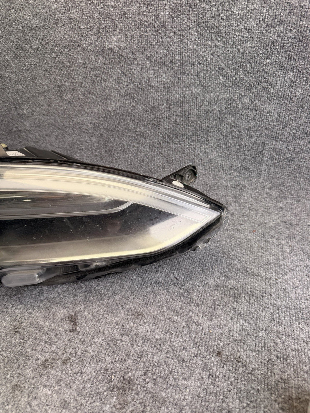 2012-2016 Tesla Model S HID DRL LED Right Side Headlight OEM 6005907-00-D