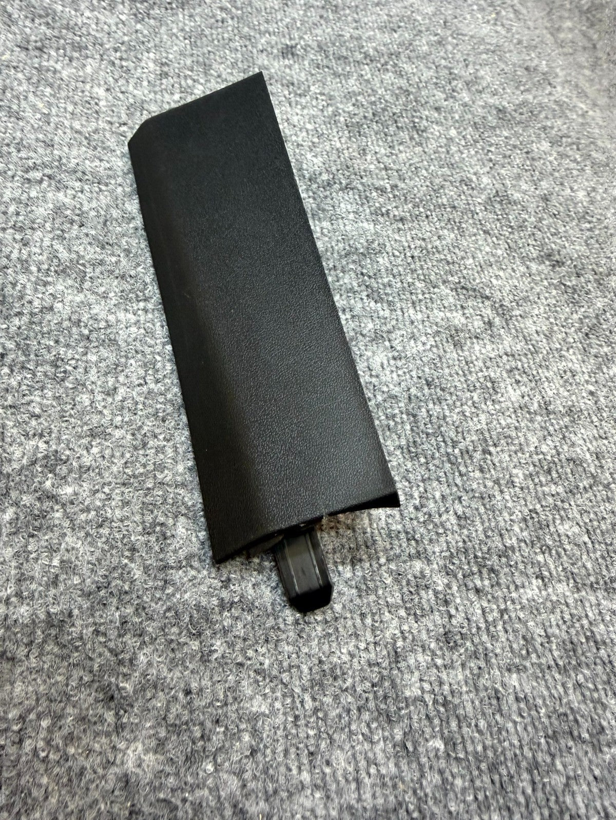 2020 - 2024 TESLA MODEL Y FRONT LEFT A-PILLAR MIDDLE TRIM COVER OEM 1494621-00-C