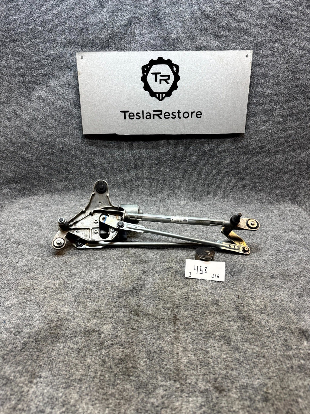 2017 - 2023 TESLA MODEL 3 FRONT WINDSHIELD WIPER MOTOR OEM, 1076725-00-G