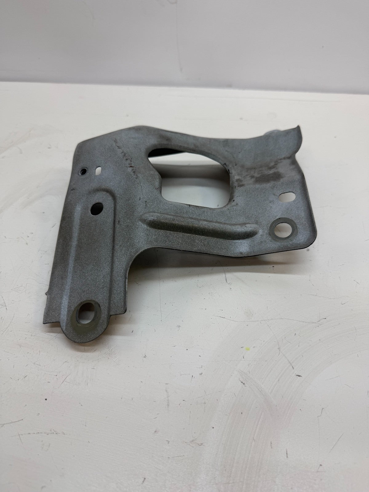 2020-2024 Tesla Model Y Front Right Fender Mount Support Bracket 1487492-00-A