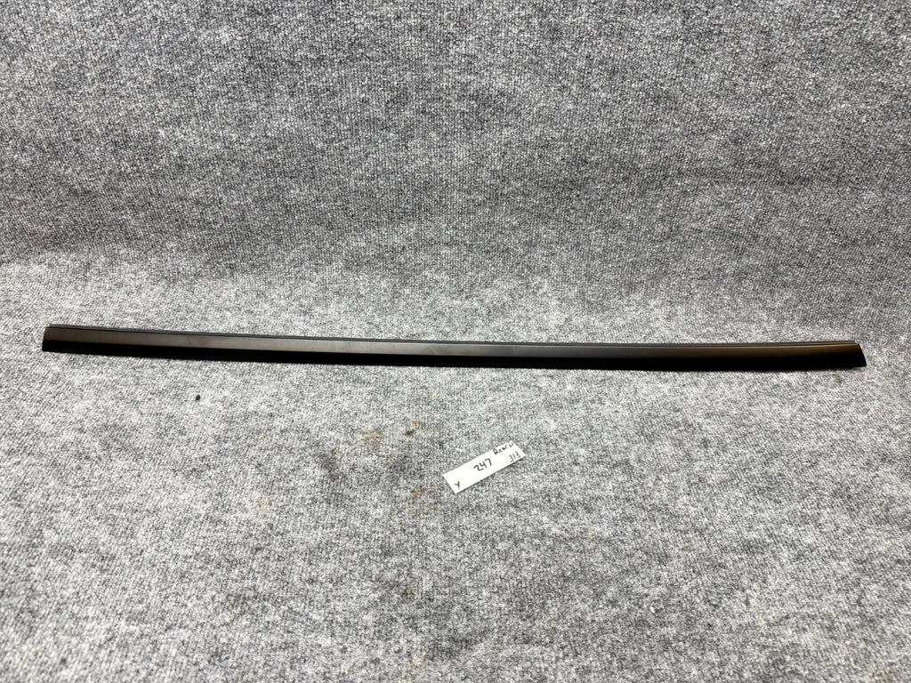 2020-2024 TESLA MODEL Y REAR LEFT SIDE DOOR WINDOW OUTER BELT SEAL OEM,149572200