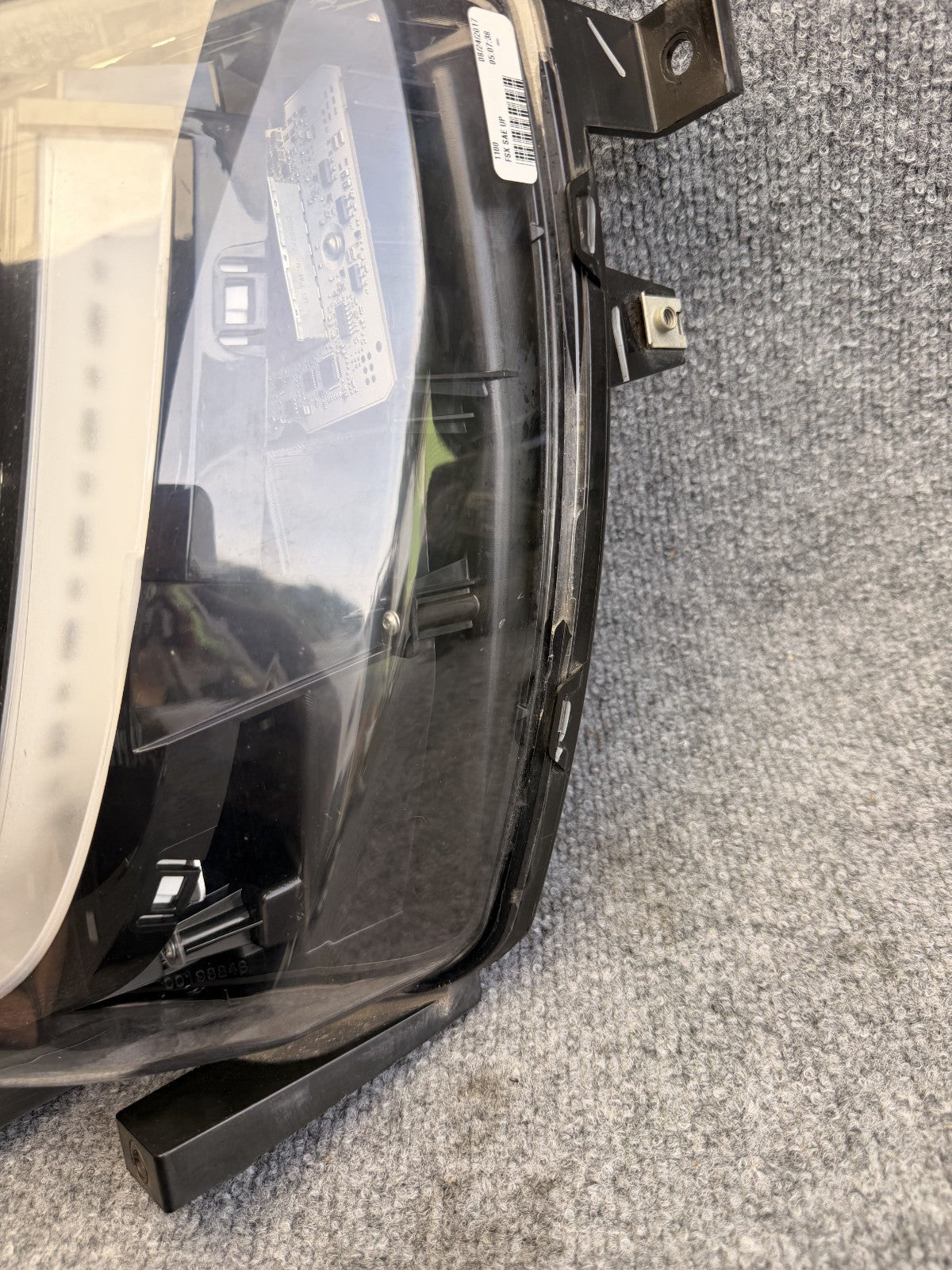 2016-2020 TESLA MODEL X FRONT LEFT DRIVER SIDE BUMPER FOG LIGHT OEM 1034326-00-A