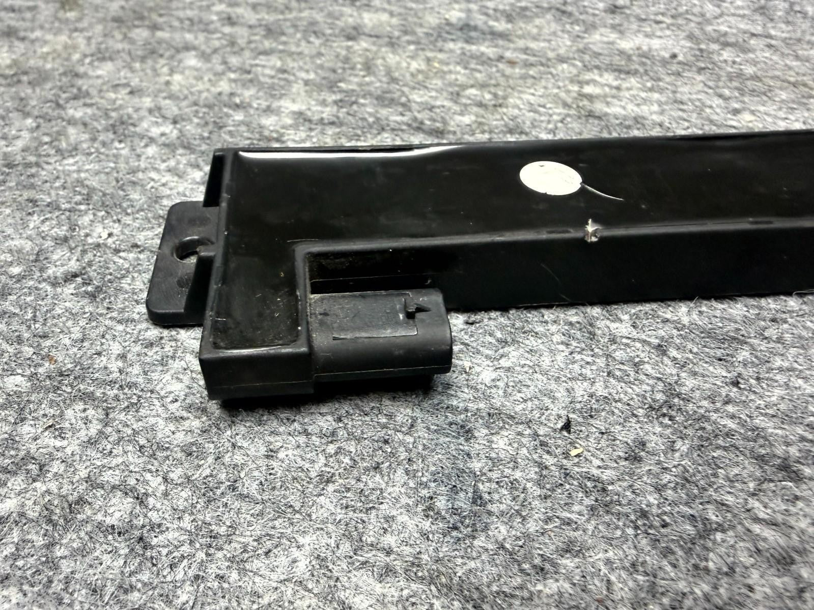 ♦️2016-2020 TESLA MODEL X KEYLESS ENTRY ANTENA CONTROL MODULE OEM, 1043130-00-B