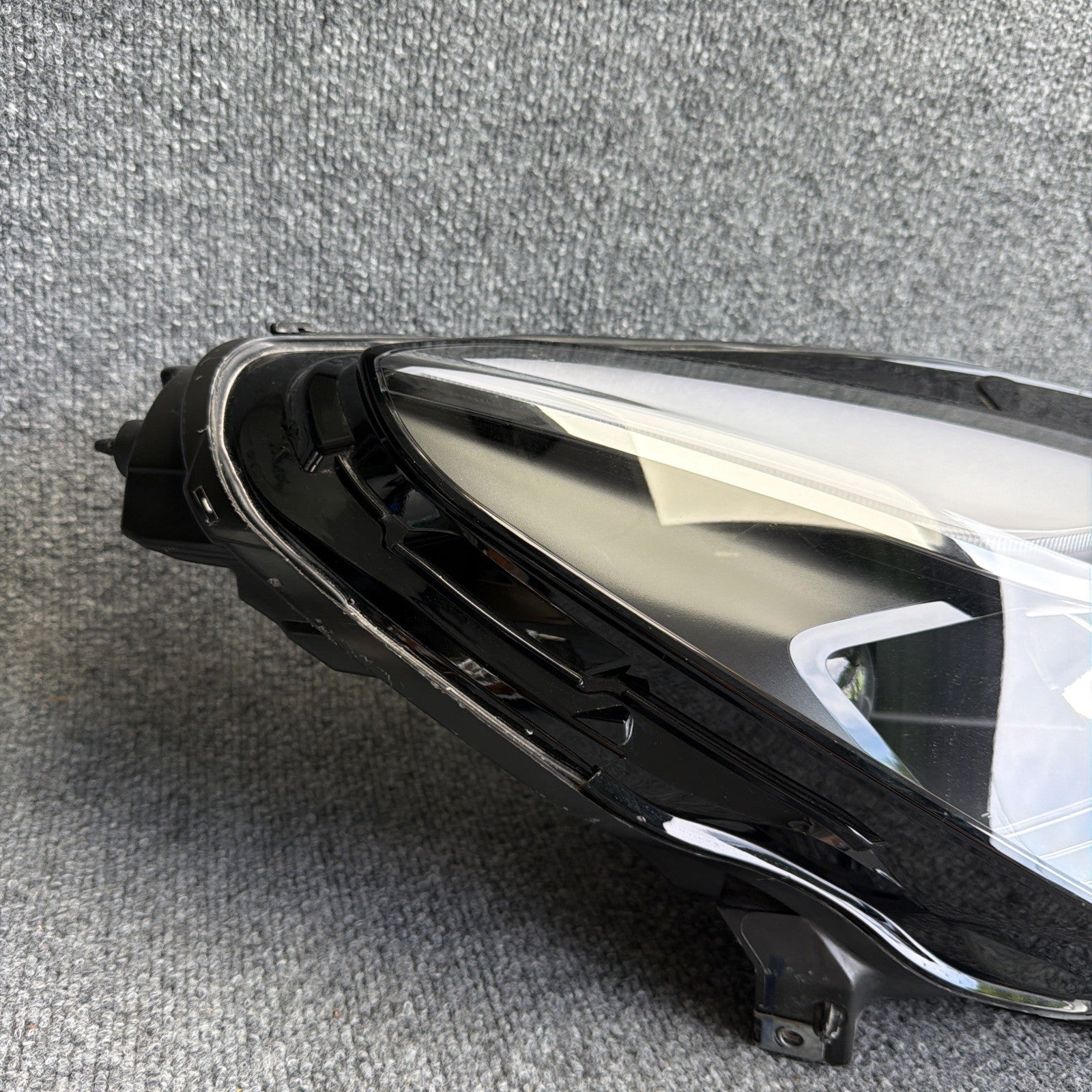 For Tesla 21-23 Model 3/ 20-24 Model Y Right LED Headlight Headlamp 1514953-00-E