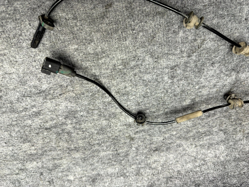 ♦️2017-2023 TESLA MODEL 3 FRONT RIGHT ABS WHEEL SPEED SENSOR OEM, 1044761-00-F
