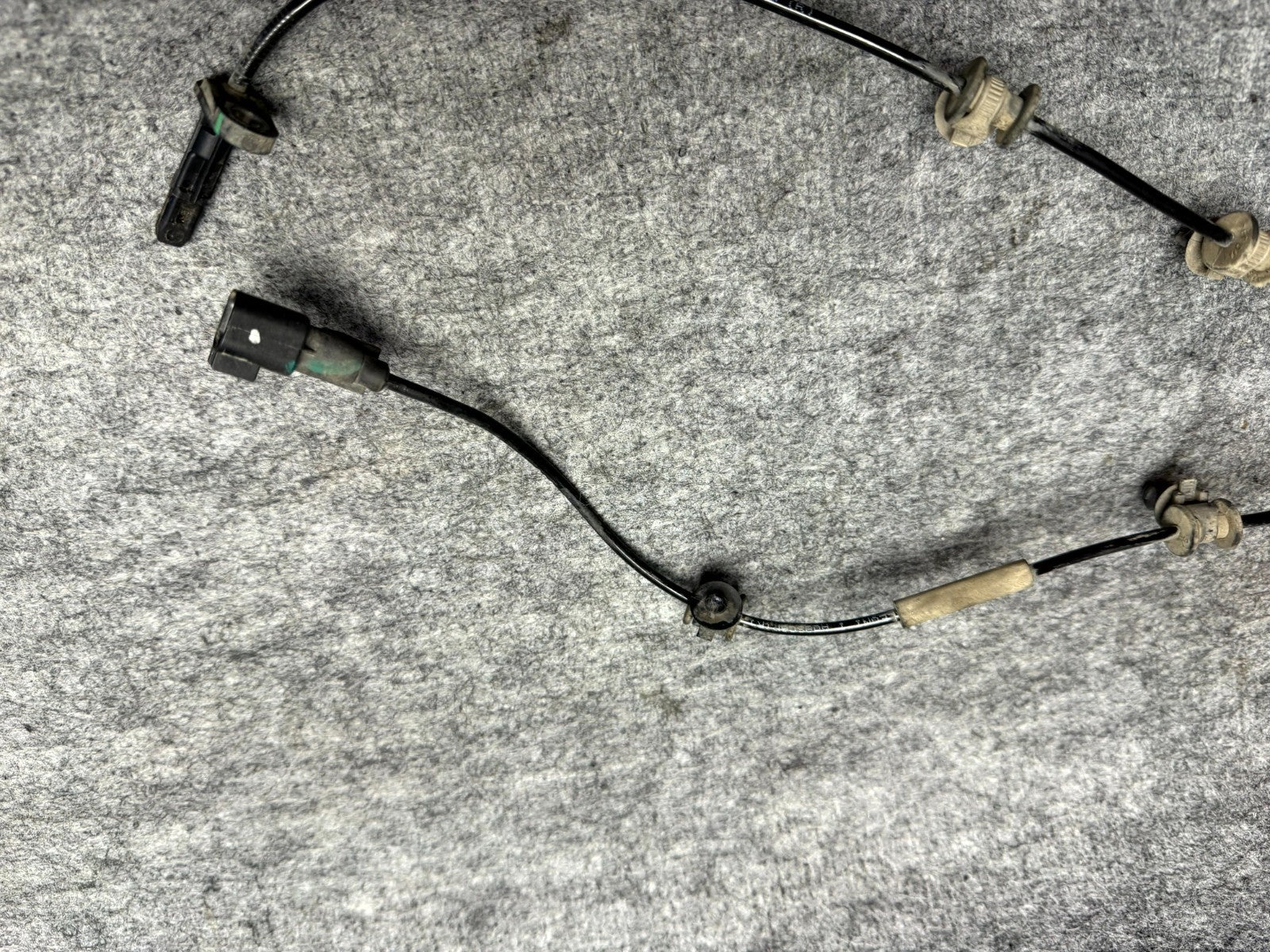 ♦️2017-2023 TESLA MODEL 3 FRONT RIGHT ABS WHEEL SPEED SENSOR OEM, 1044761-00-F