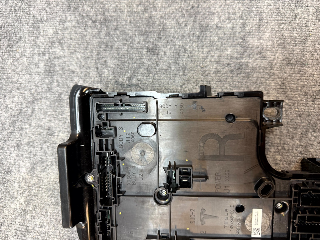 2020 - 2024 TESLA MODEL Y RIGHT LOW VOLTAGE ELECTRONIC MODULE OEM, 1657650-00-C