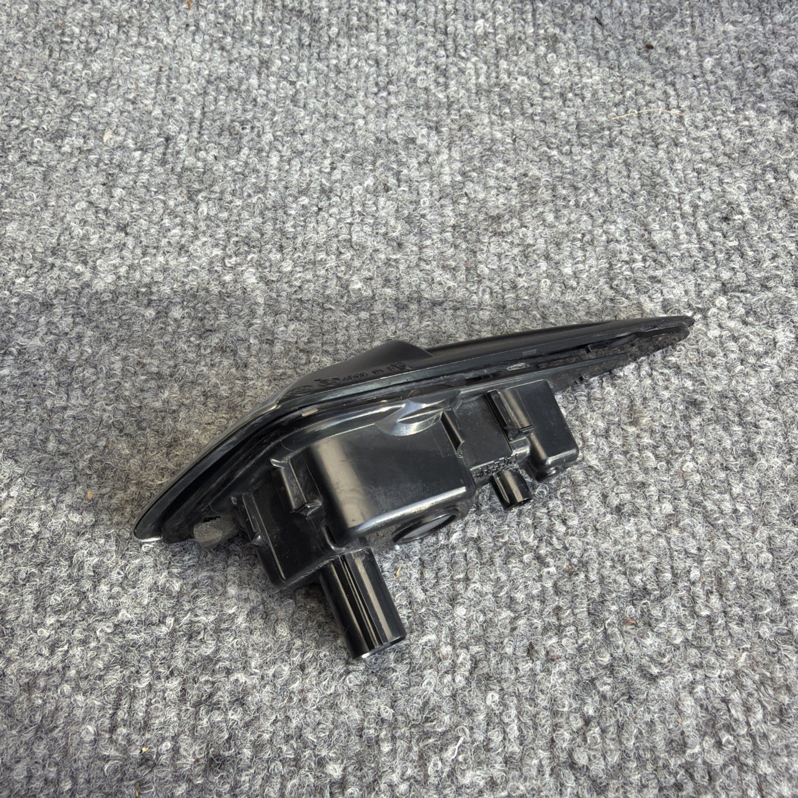 17-23 TESLA MODEL 3/Y LEFT FENDER TURN SIGNAL REPEATER CAMERA OEM 1125106-77-E