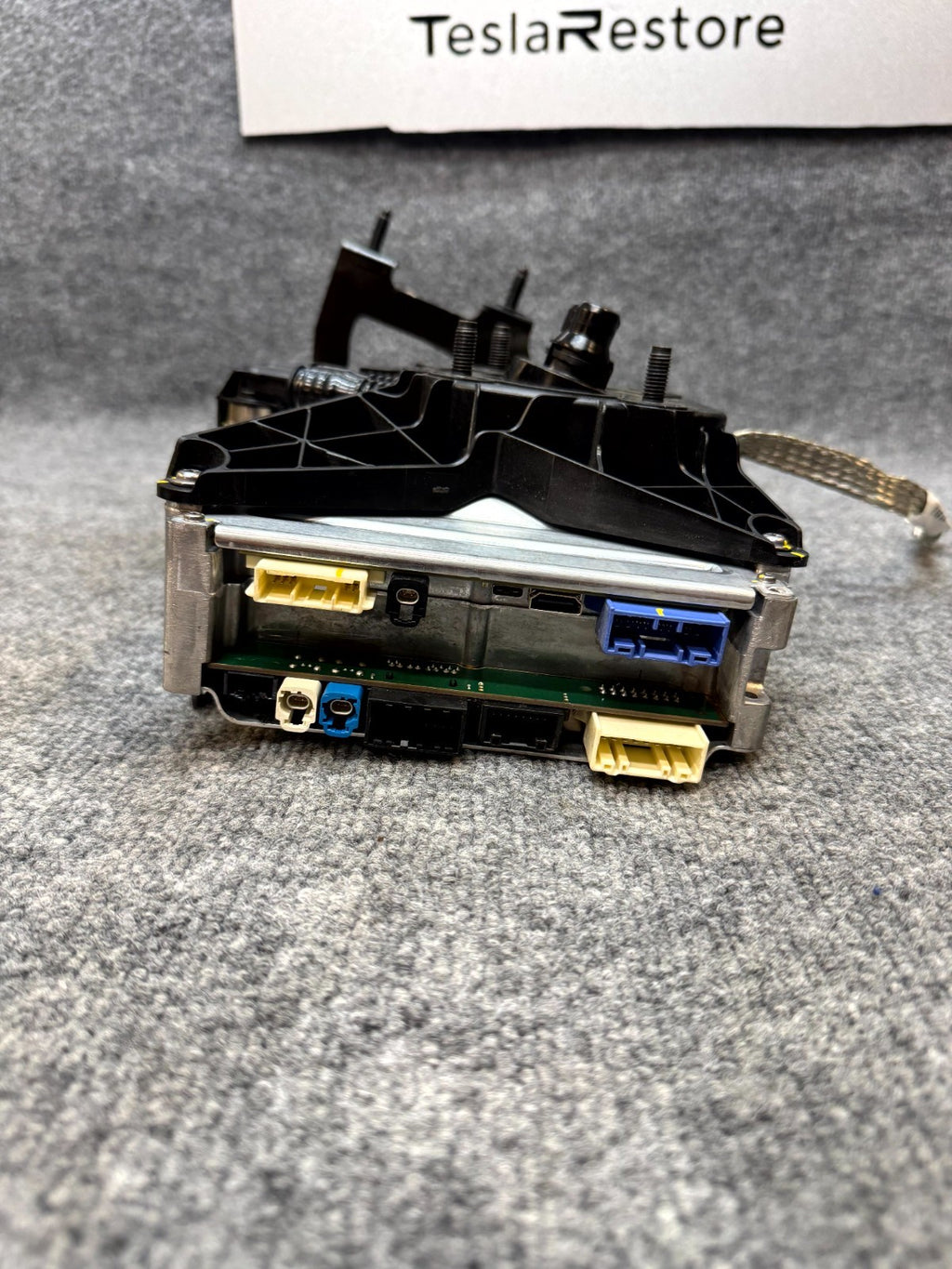 2017 - 2023 TESLA MODEL 3 ENTERTAINMENT MEDIA CONTROL MODULE OEM, 1681271-00-G