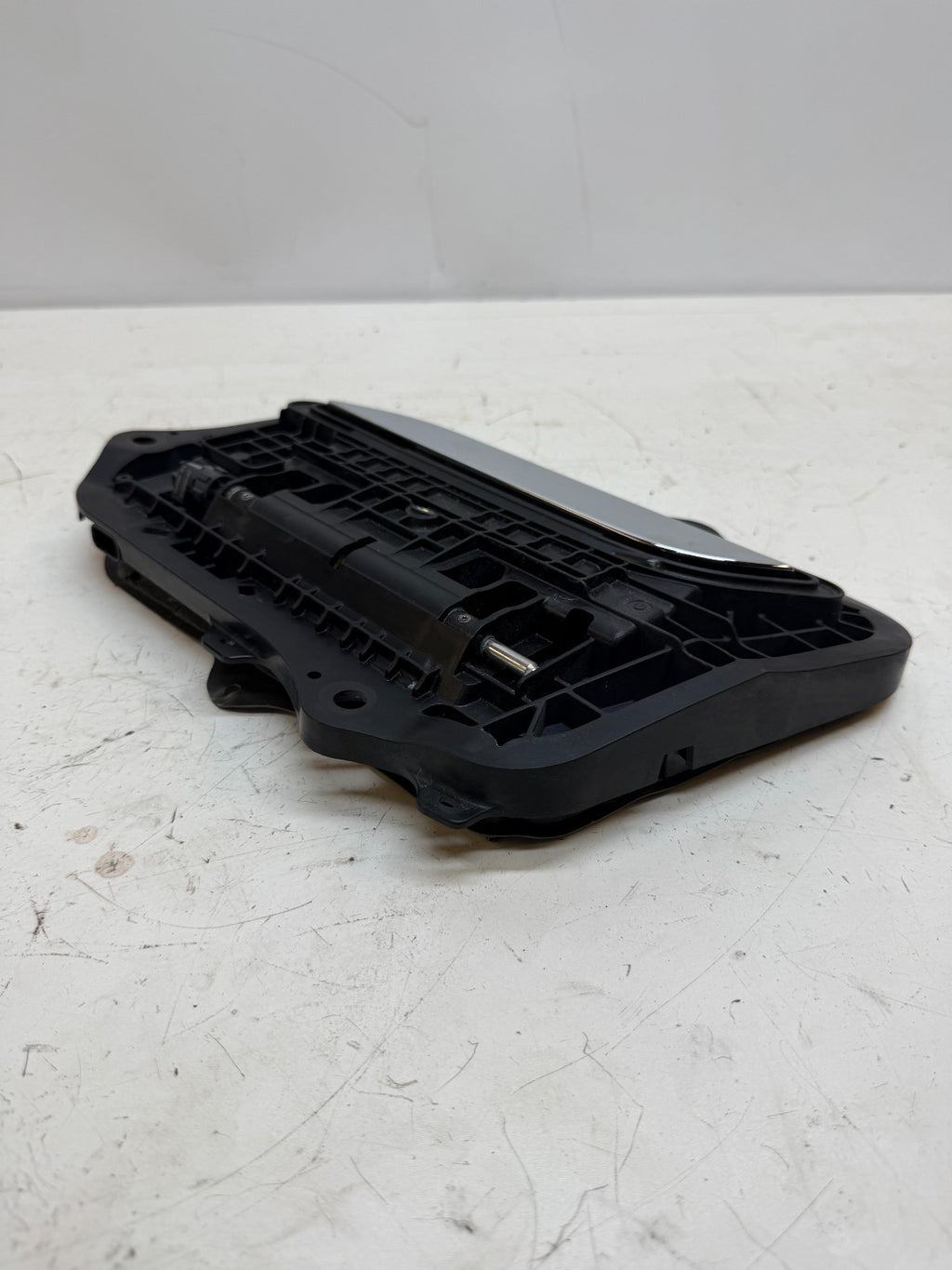 2016-2020 Tesla Model S Front Left Driver Side Exterior Door Handle