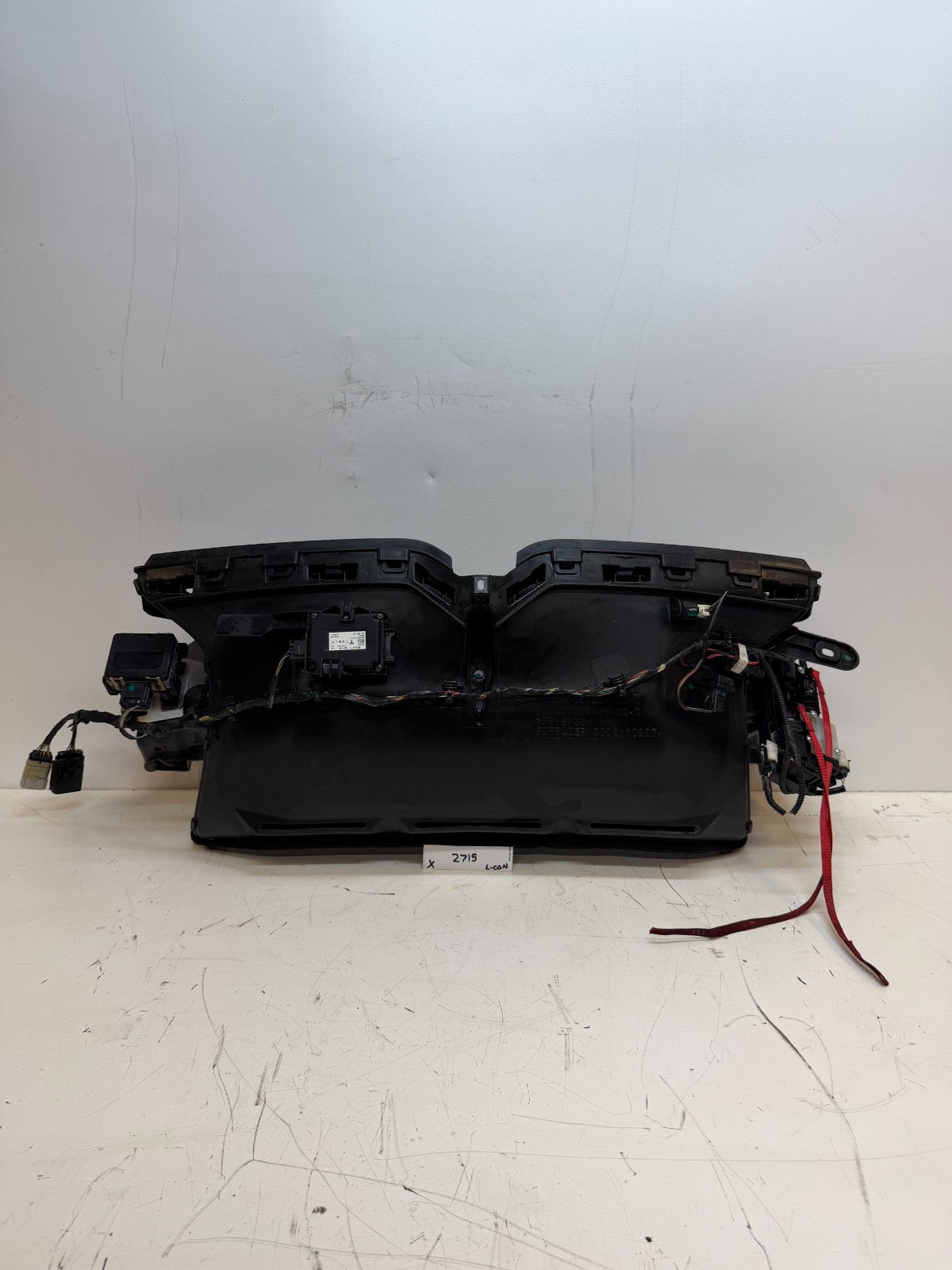 2016-2020 Tesla Model X Nose Duct Assembly OEM 1050223-00-D