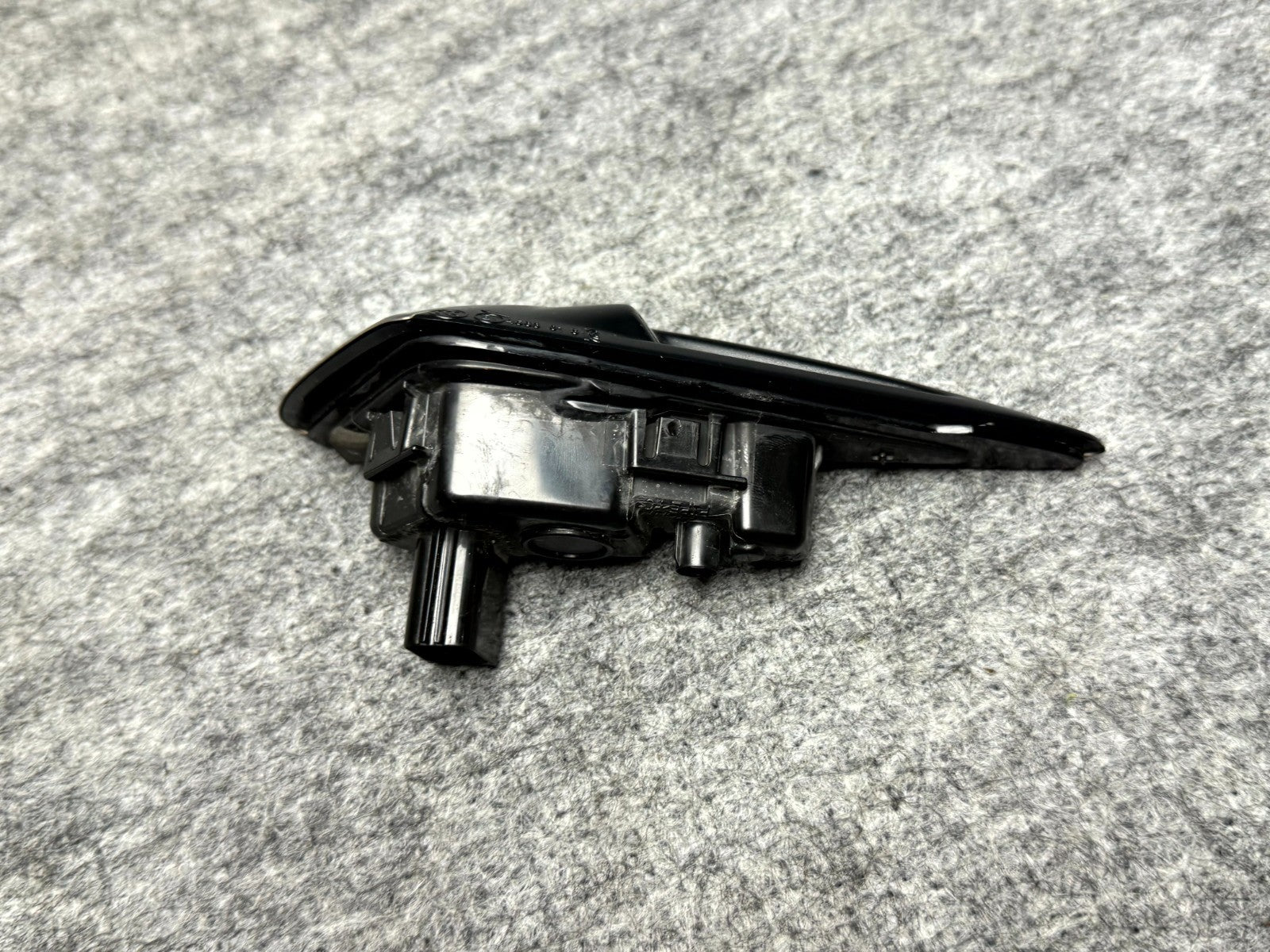 ♦️17–23 TESLA MODEL 3 LEFT REPEATER TURN SIGNAL FENDER CAMERA OEM, 1125106-77-E