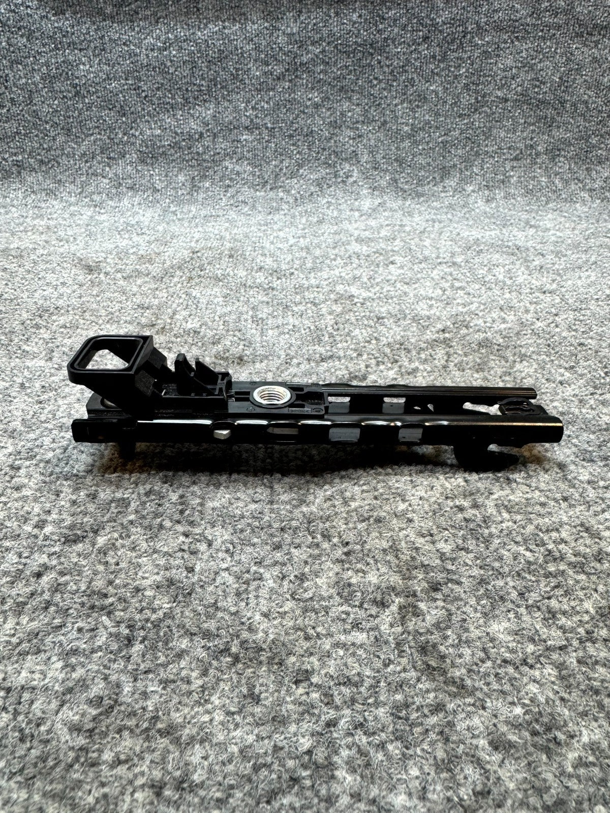 17-23 TESLA MODEL 3 FRONT LEFT/RIGHT SEAT BELT HEIGHT ADJUSTER OEM, 1068130-01-B