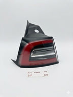 2017-2023 TESLA MODEL 3 Y OUTER TAILLIGHT LEFT SIDE LED LAMP 1077397 3 PIN