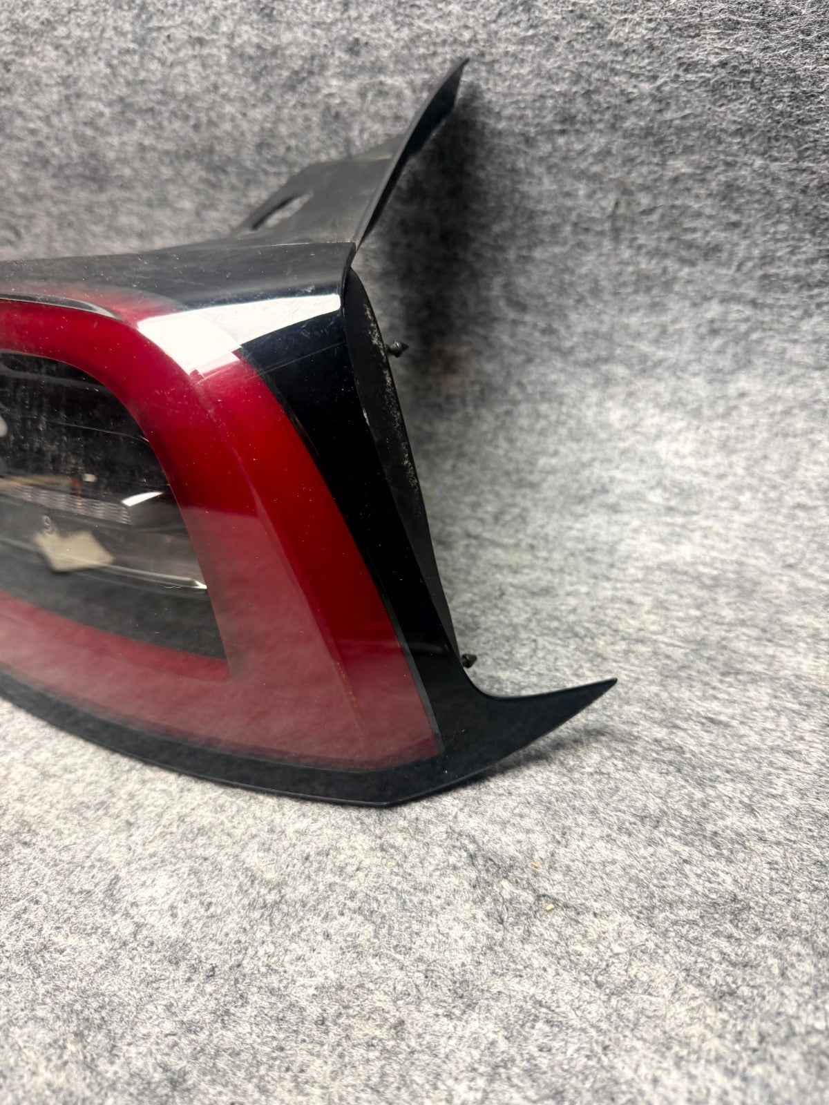 ♦️2017 - 2023 TESLA MODEL 3 REAR RIGHT SIDE TAILLIGHT LAMP OEM, 1077398-00-F