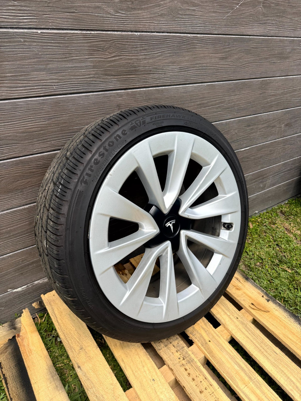 2017 - 2023 TESLA MODEL 3 FACTORY WHEEL RIM WITH TIRE OEM, 1044264-00-A