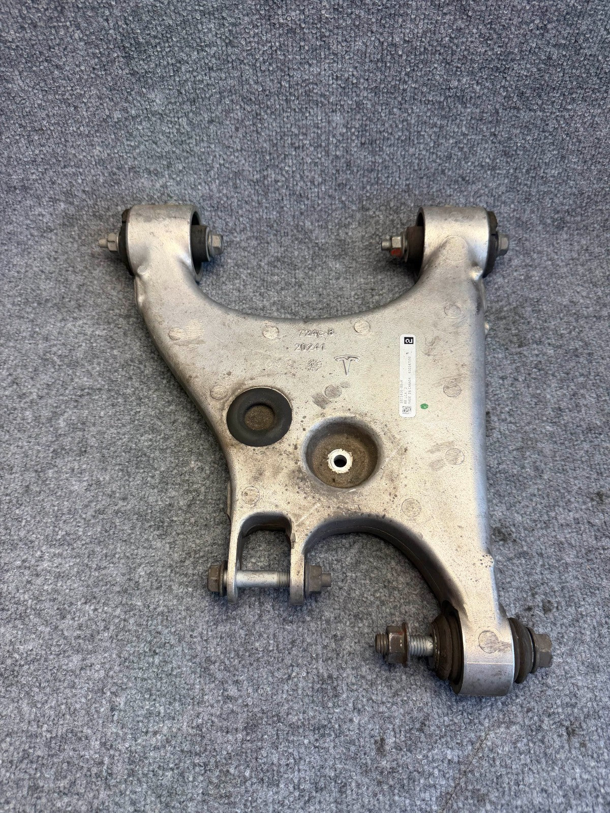 2012 - 2020 TESLA MODEL S REAR LEFT OR RIGHT SIDE LOWER CONTROL ARM OEM