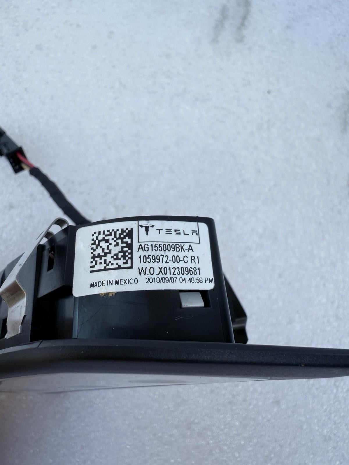 ♦️16-24 TESLA MODEL X FRONT ROOF HEADLINER MAP LIGHT LAMP ASSY OEM, 1059972-00-C