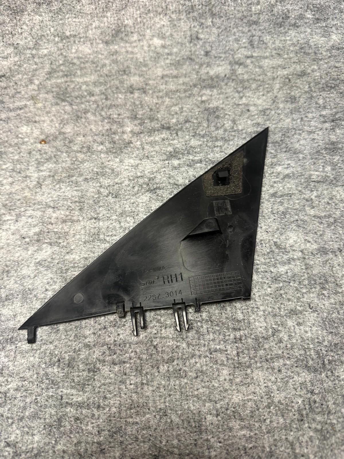 ♦️17-23 Tesla Model 3 Front Right Door Wing Mirror Triangle Cover OEM, 2287.3014