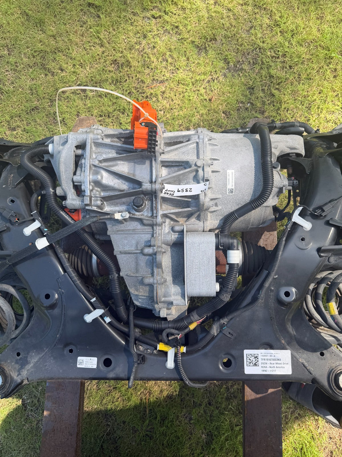 2021-2023 Tesla Model 3 Engine Rear Drive Unit Motor with Subframe Assembly