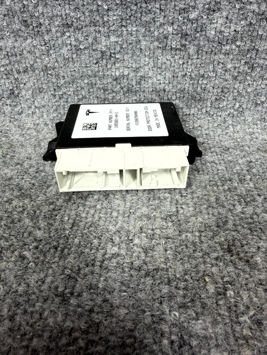 16-23 Tesla Model X Rear Left Door Ultrasonic Control Module Unit OEM,105589100D