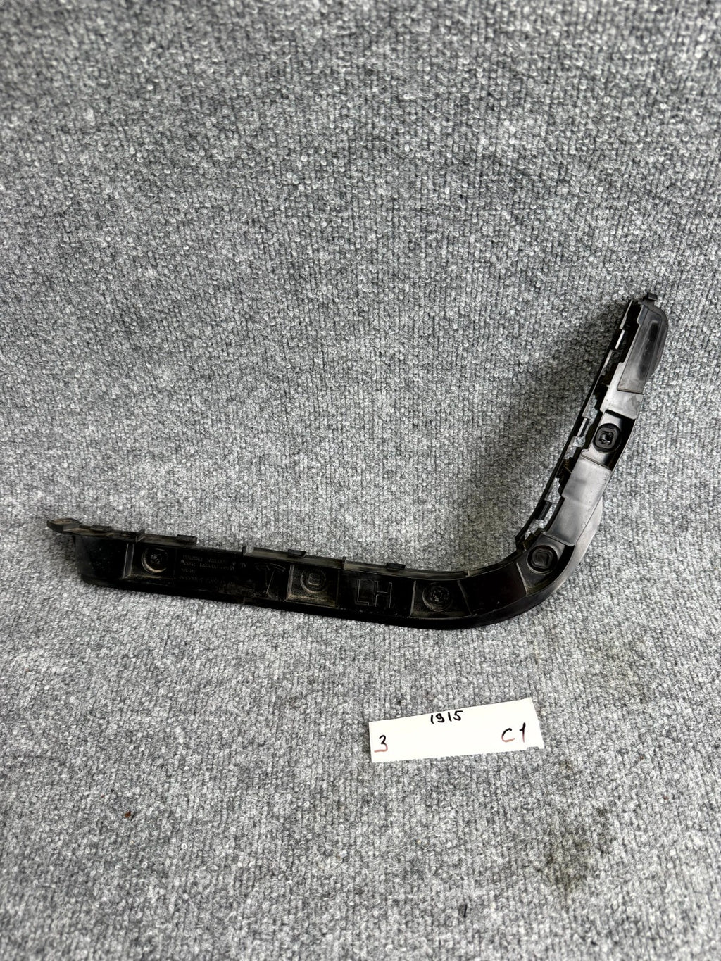 2017-2023 TESLA MODEL 3 REAR LEFT BUMPER LOWER SUPPORT BRACKET OEM, 1083990-00-I