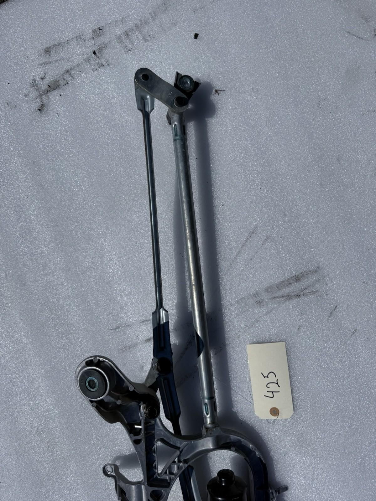 ♦️16-20 TESLA MODEL X WINDSHIELD WIPER MOTOR MECHANISM ASSY OEM, 1034391-00-D