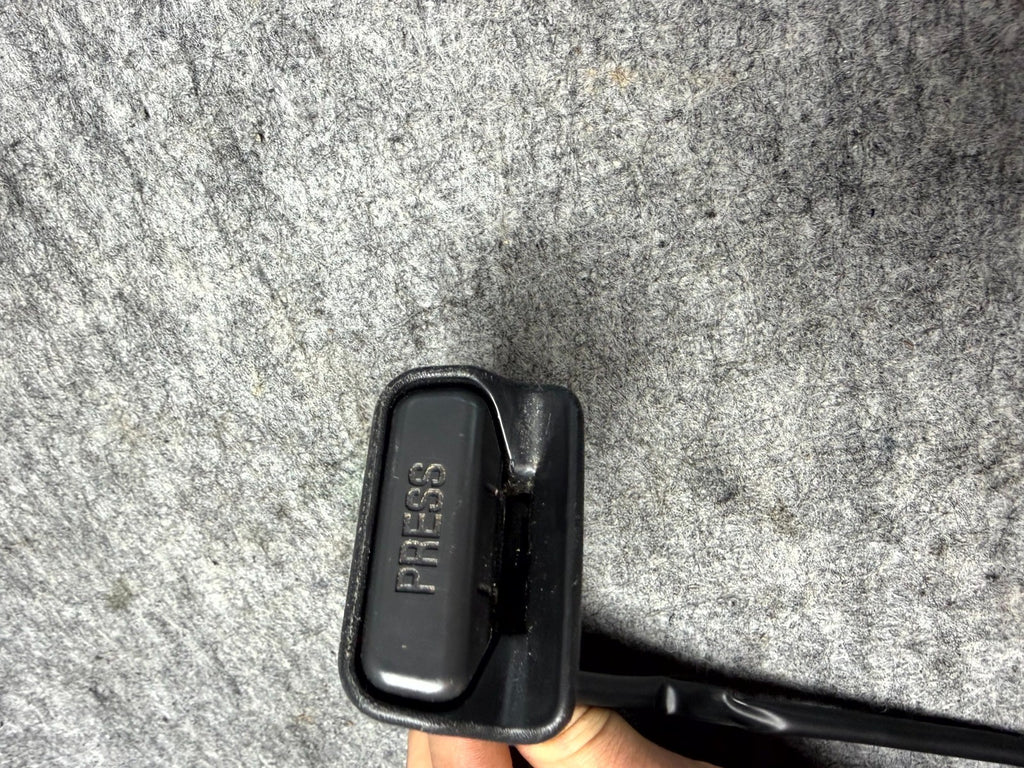 ♦️2012 - 2020 TESLA MODEL S REAR SEAT BELT BUCKLE ASSEMBLY OEM, 1005269-00-E