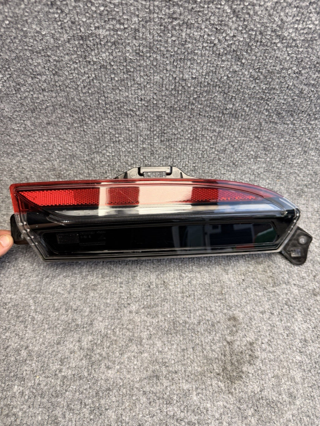 24 25 Model 3 Rear Right Lower Bumper Taillight Lamp LED Reflector 1712514-00-D