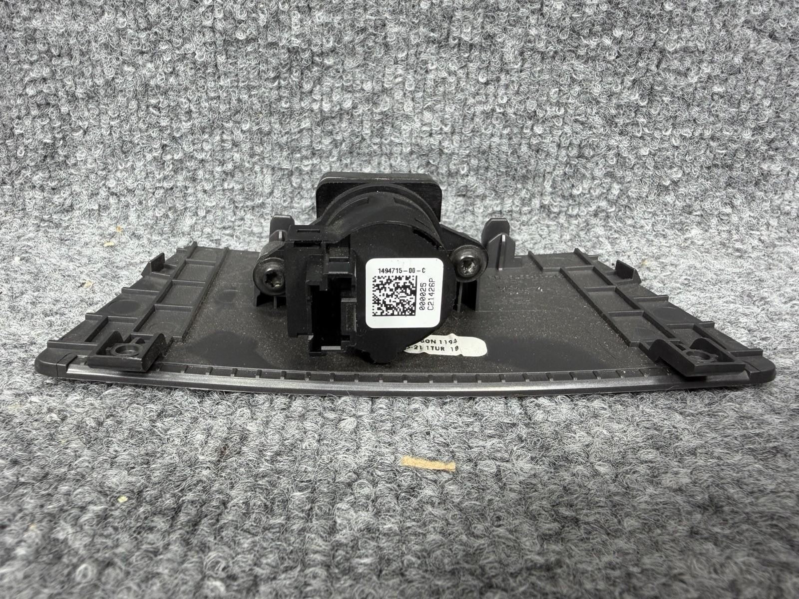 ♦️17-23 TESLA MODEL 3 DASH CENTER HOLDER BRACKET COVER W/ SENSOR OEM, 1516779-00