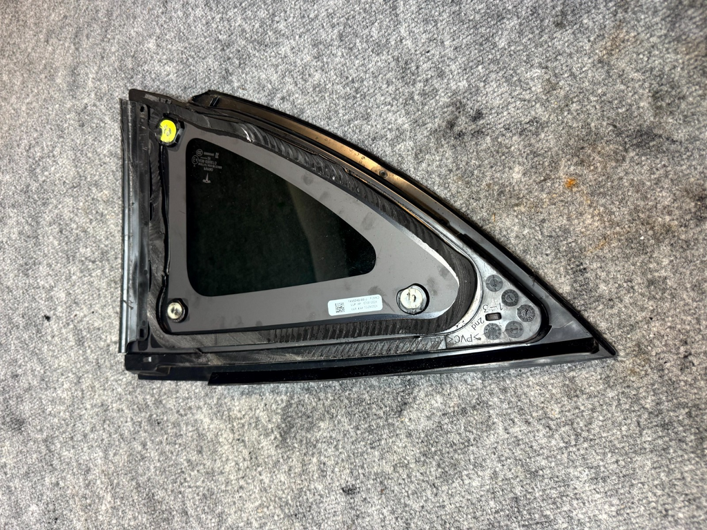 2020 - 2024 TESLA MODEL Y RIGHT LEFT SIDE QUARTER WINDOW GLASS OEM, 1495740-00-J