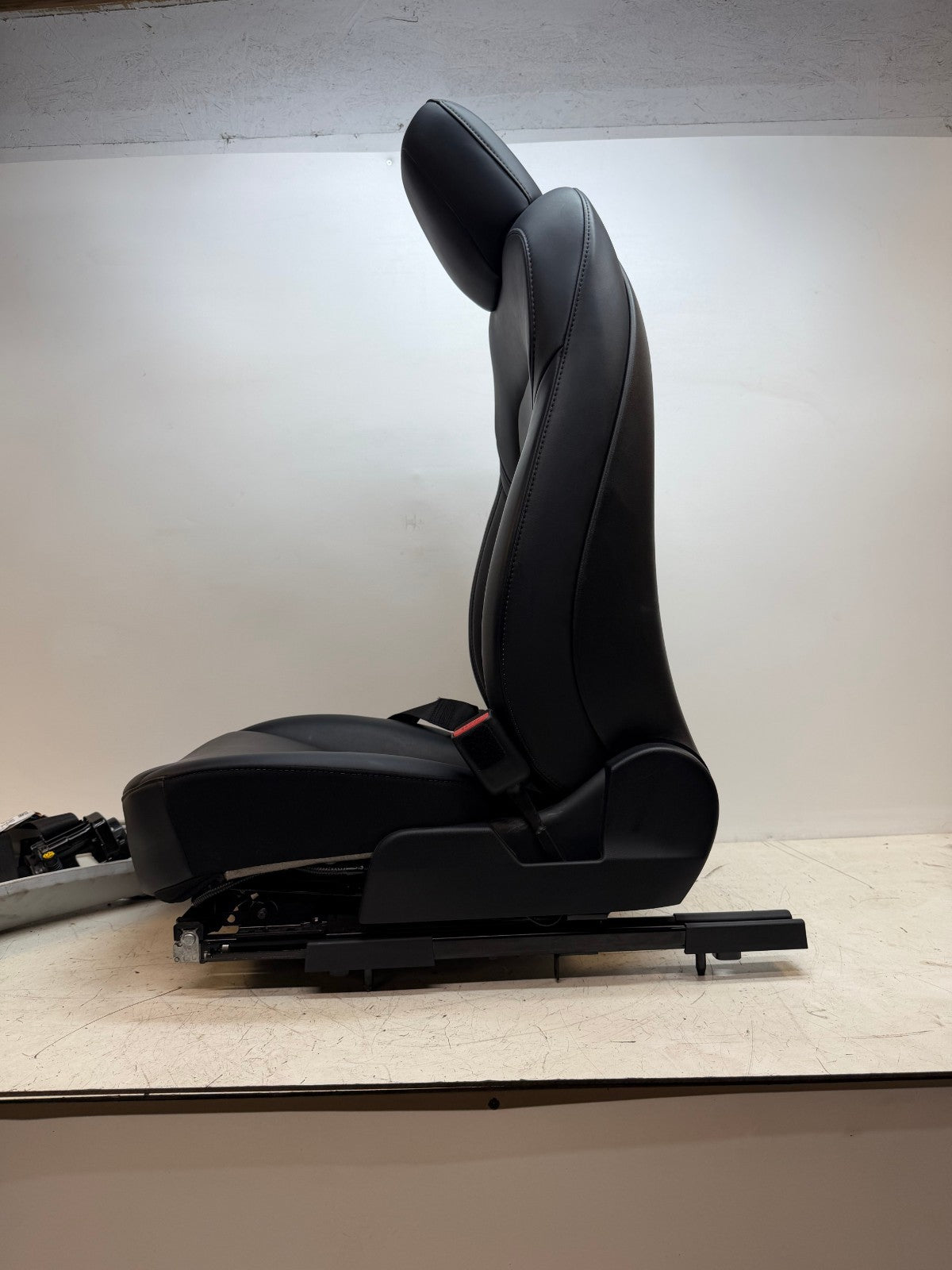 2017-23 Tesla Model 3 Front Right Passenger Side 1st Row Seat Black 1456943-99-E
