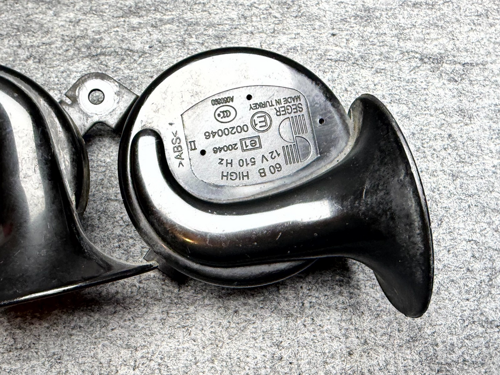 ♦️17–23 TESLA MODEL 3 LOW & HIGH PITCH NOTE TONE HORN SET OEM, P1486943-00-A