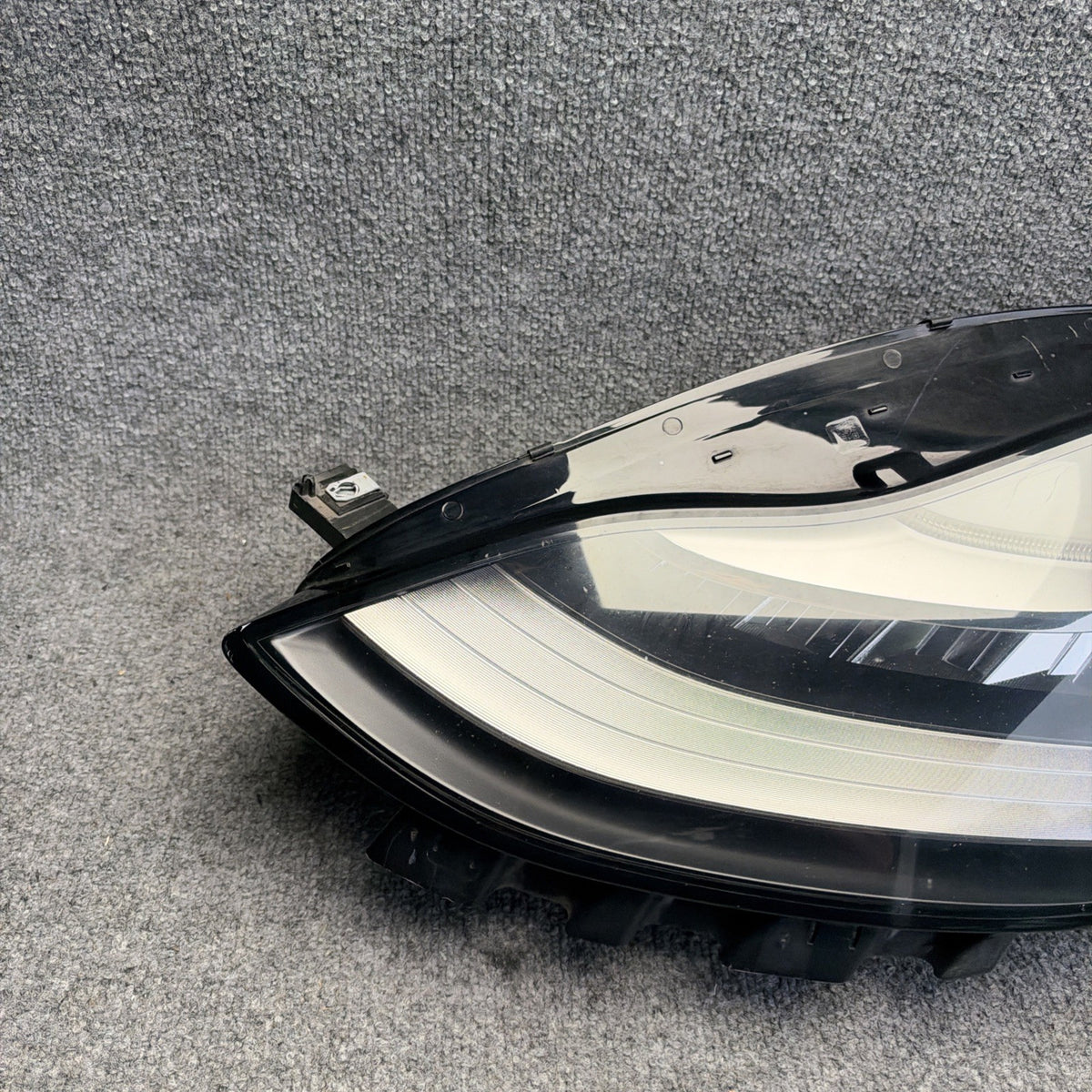 OEM 2017 - 2020 Tesla Model 3 Left Driver Reflector LED Headlight 1077371-00-K