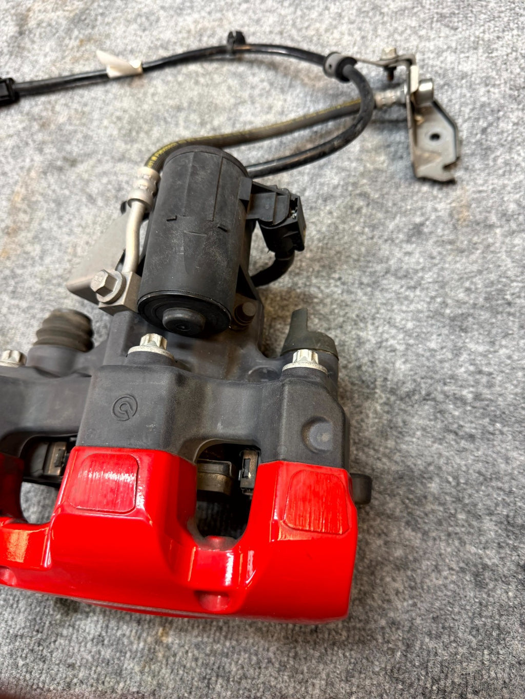 2020-2024 TESLA MODEL Y REAR RIGHT BREMBO BRAKE CALIPER RED OEM, 1188644-00-C
