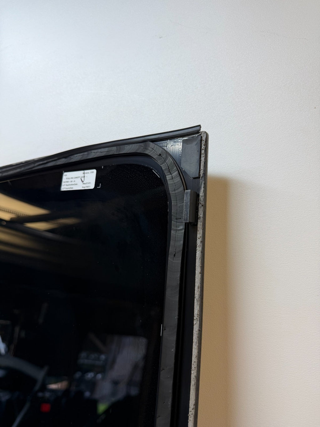 2018-2023 Tesla Model 3 Middle Panoramic Sunroof Roof Glass Window Moonroof OEM