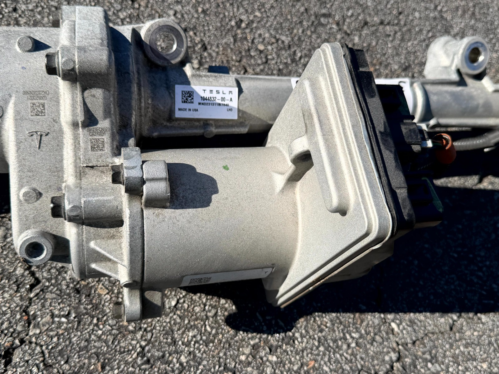 ♦️2017 - 2023 TESLA MODEL 3 POWER STEERING GEAR RACK & PINION OEM, 1044832-00-A