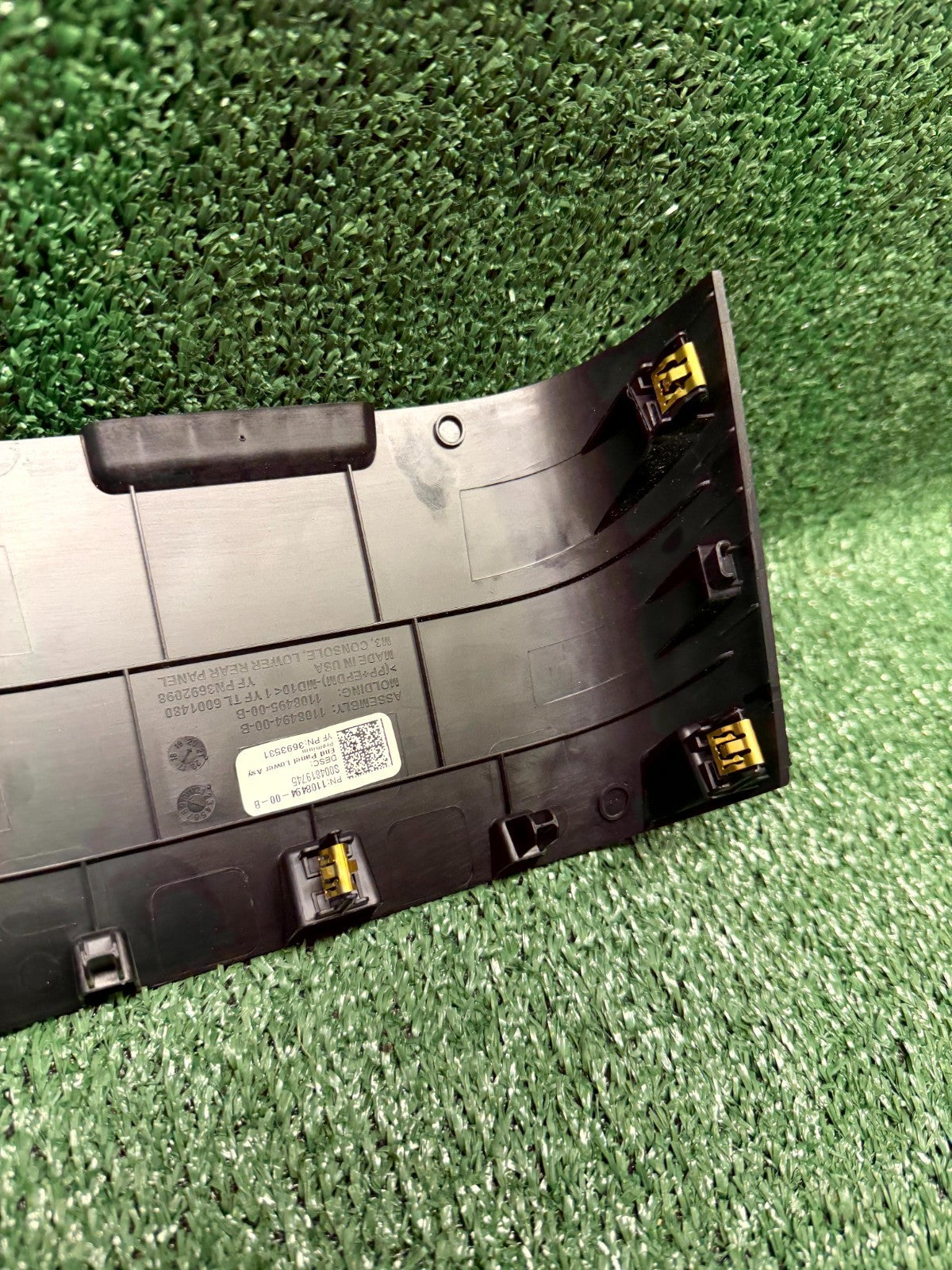 ♦️17-23 TESLA MODEL Y CENTER CONSOLE REAR BACK END TRIM COVER OEM, 1108494-00-B