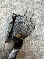 2020 - 2024 TESLA MODEL Y GAS PEDAL ACCELERATOR THROTTLE SENSOR OEM 1188695-00-A