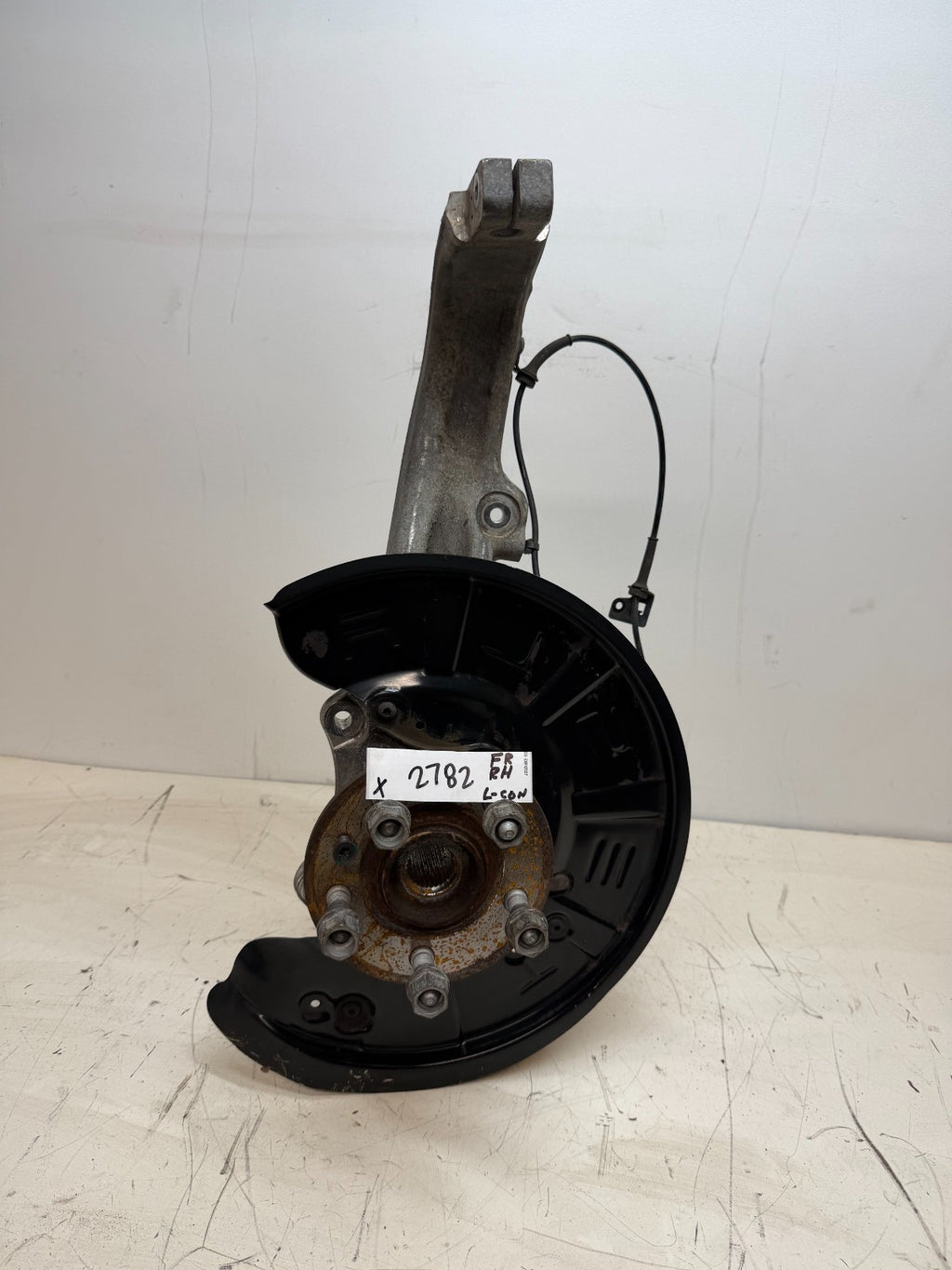 2016-2020 Tesla Model X Front Right Passenger Spindle Knuckle W/ Hub OEM